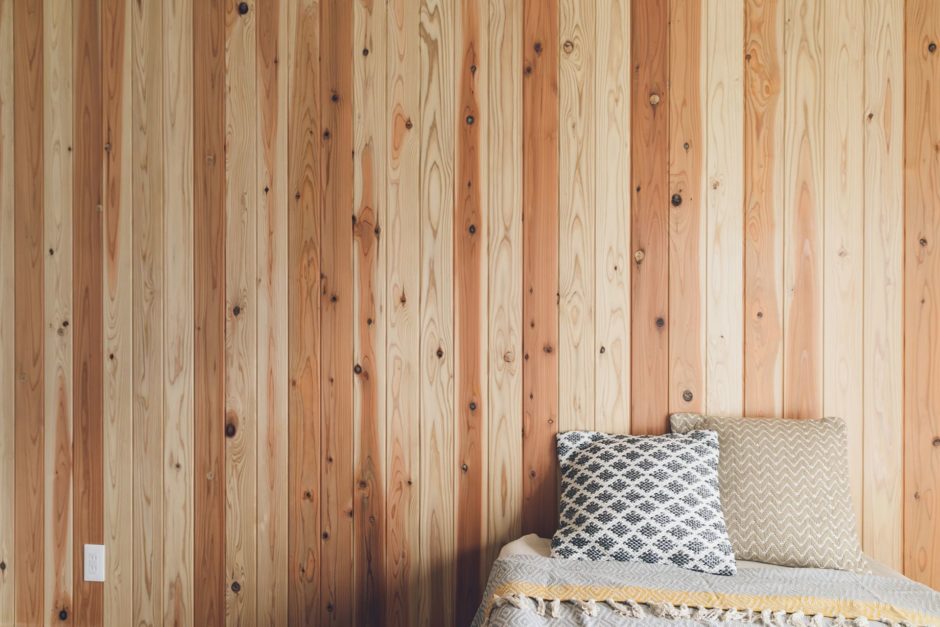 名谷団地リノベーション　寝室木材